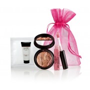 laura gellre 082016 fabulous_favorites_gwp