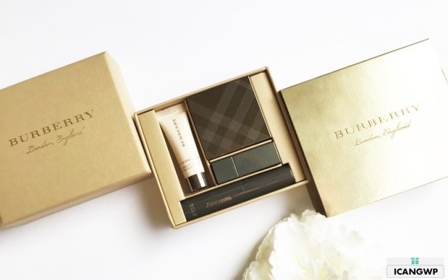 sephor-burberry-festive-2016-beauty-box-box-by-i-can-gwp-beauty-blog-your-gift-with-purchase-destination