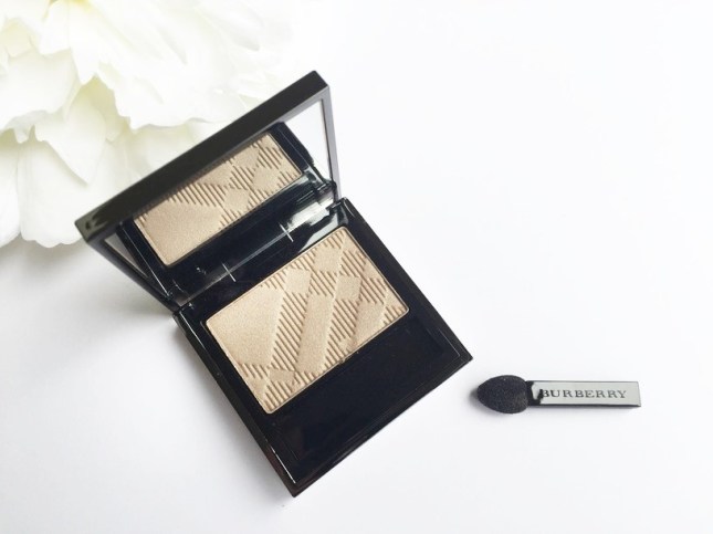 sephor-burberry-festive-2016-beauty-box-eye-silk-by-i-can-gwp-beauty-blog-your-gift-with-purchase-destination