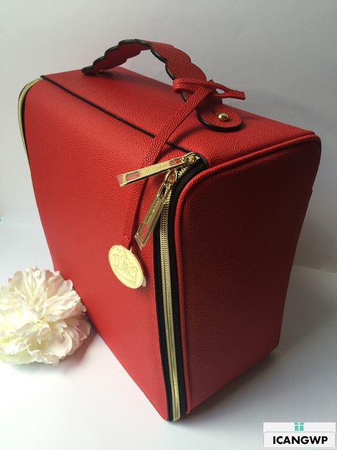 Estee Lauder Holiday Blockbuster 2018 by IcanGWP beauty blog train case.jpg