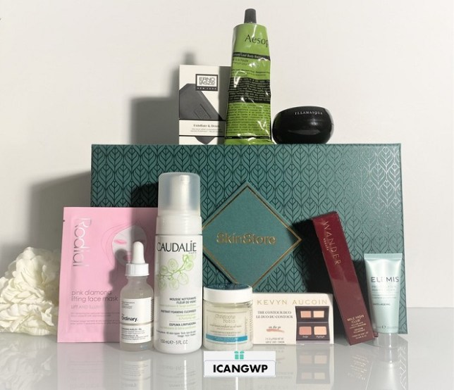 Skinstore holiday Evergreen beauty box by icangwp blog