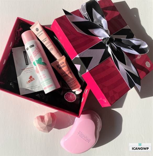 glossybox august beauty box 2020 full spoilers icangwp beauty