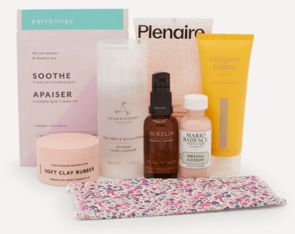 01-06 Saving Face Beauty Kit 2021 Liberty icangwp