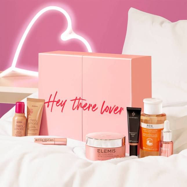 lookfantastic valentines day beauty box 2021 icangwp