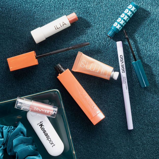 Screenshot 2024-11-04 at 14-21-44 All Eyes And Lips Gift Set – Credo